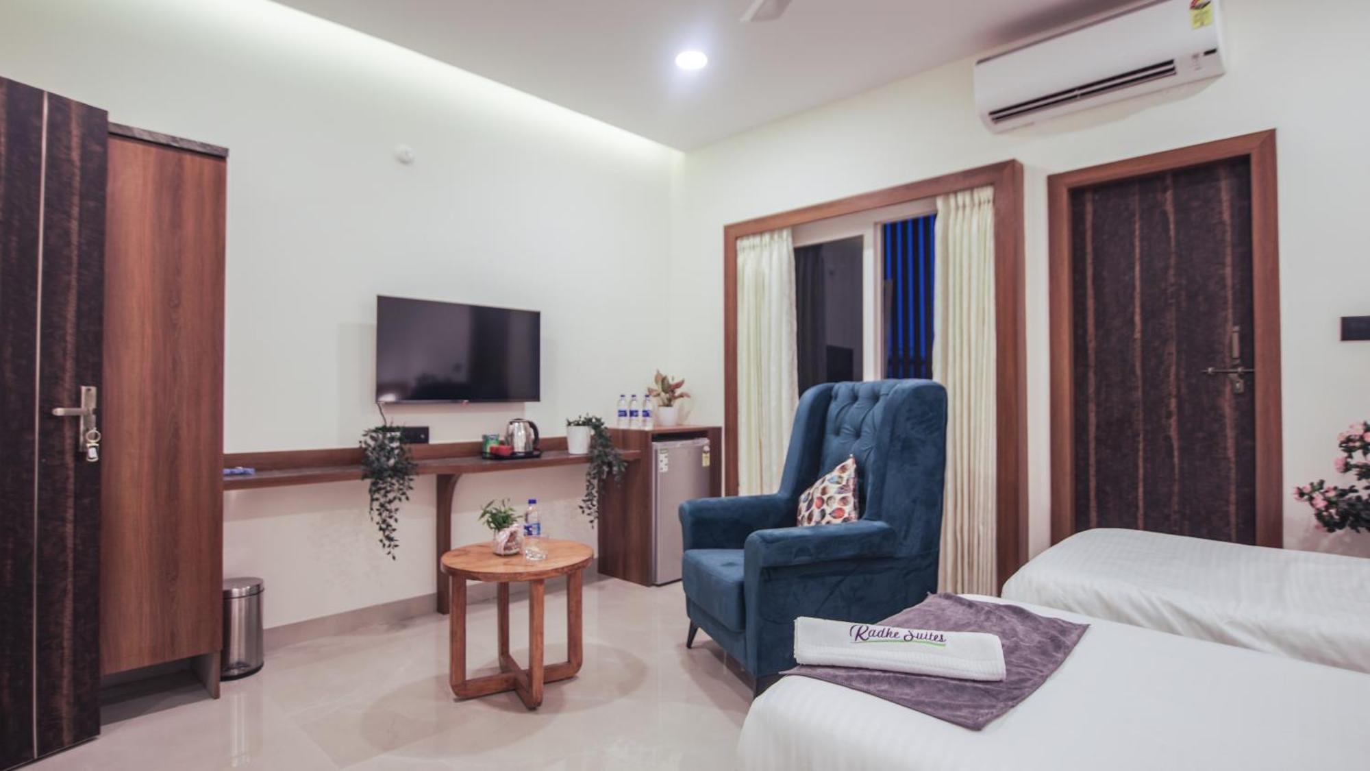 Radhe Suites Хайдарабад Экстерьер фото