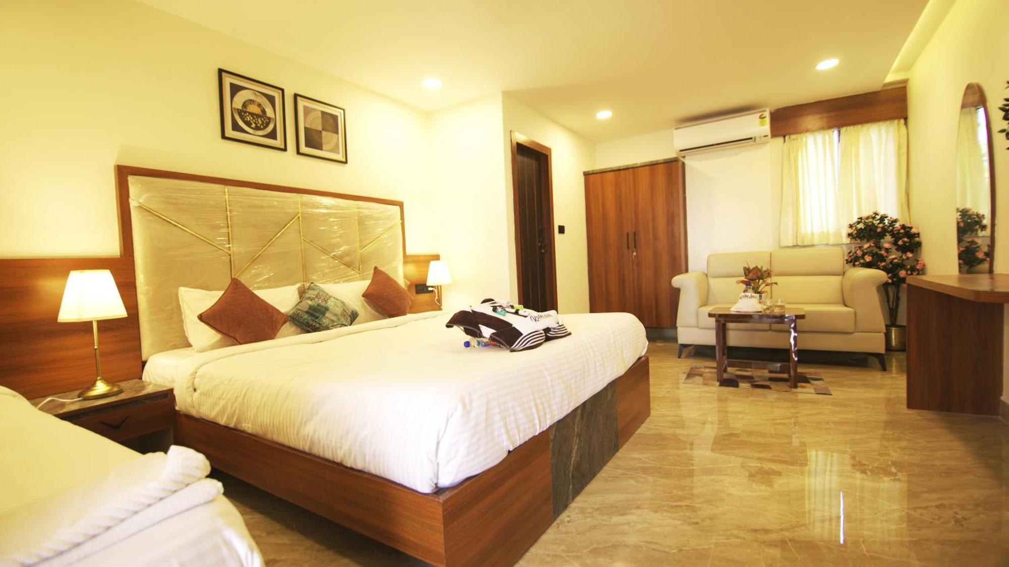 Radhe Suites Хайдарабад Экстерьер фото